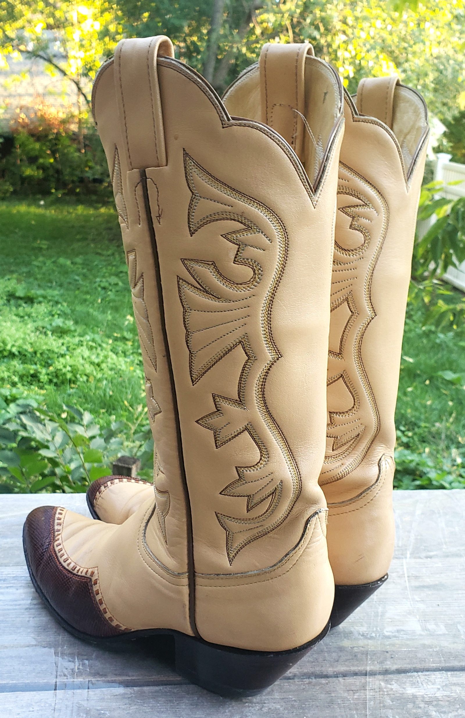 Laramie Cream Leather Scallop Top Cowboy Boots Lizard Toes Vintage Women